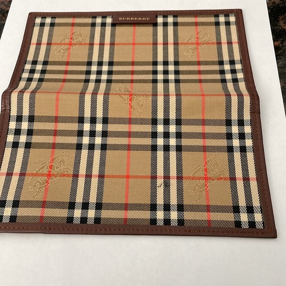 Burberry check book holder. - Picture 8 of 10